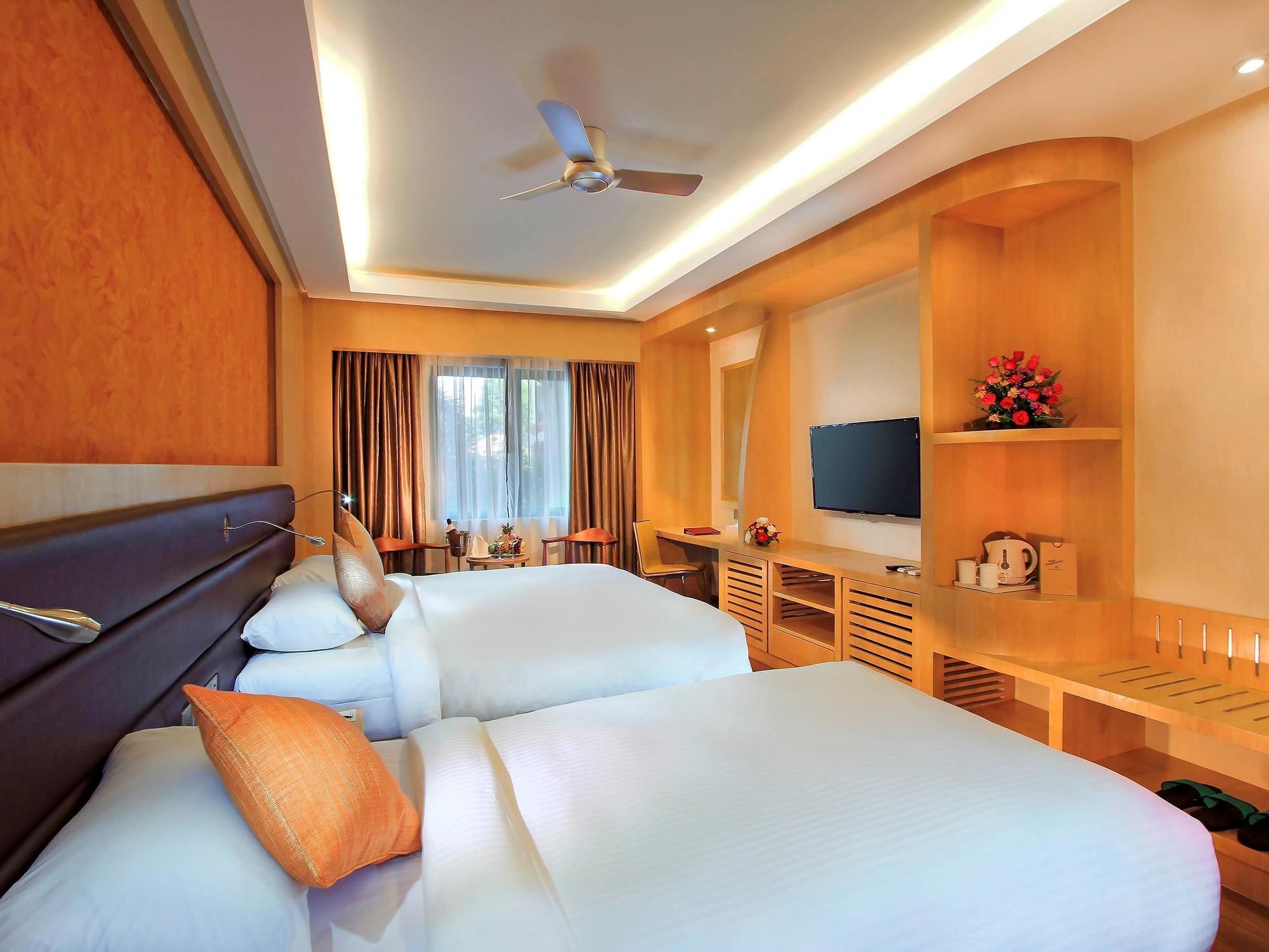 Mercure Yangon Kaba Aye Extérieur photo